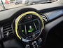 MINI Cooper Mini 1.5 136 Pk! Navi! Apk 6-2026! as Zondag Open tot 14 uur!
