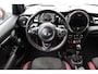 MINI Cooper S Mini 2.0 Chili Serious Business 2017 | Dealeronderhouden | Airco | Navigatie | Cruise Control Stop & Go | DAB+ | Boekjes | Achteruitrij Camera | 2 Sleutels | Nationale Autopas