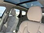 Volvo XC60 2.0 T6 Plug-in hybrid AWD Ultimate Bright | Long Range | Adaptive cruise control | Panoramadak | 360 camera | Trekhaak | Getint glas | Keyless | Harman Kardon audio