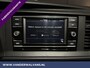 Volkswagen Transporter 2.0 TDI L2H1 Fabrieksgarantie Euro6 Airco | Apple Carplay | Trekhaak | Cruisecontrol Android Auto, Parkeersensoren, Sidebars, Bijrijdersbank