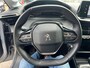 Peugeot 208 1.2 Nieuwe Distributie , Apple carplay , Navigatie , Parkeer sensoren , Cruise control