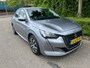 Peugeot 208 1.2 Nieuwe Distributie , Apple carplay , Navigatie , Parkeer sensoren , Cruise control