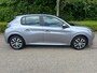 Peugeot 208 1.2 Nieuwe Distributie , Apple carplay , Navigatie , Parkeer sensoren , Cruise control