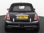 MINI One Mini Cabrio 1.6 airco cruisc centrvergr elecraam electr dak, parkeersensoren achter, radio speler, boordcomputer Ben je klaar om te genieten van de zon en de vrijheid van open rijden? De MINI Mini Cabrio 1.6 One biedt alles wat je zoekt in een cabrio: stijl, plezier en sportief rijgedrag. Deze iconische