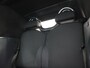 MINI One Mini Cabrio 1.6 airco cruisc centrvergr elecraam electr dak, parkeersensoren achter, radio speler, boordcomputer Ben je klaar om te genieten van de zon en de vrijheid van open rijden? De MINI Mini Cabrio 1.6 One biedt alles wat je zoekt in een cabrio: stijl, plezier en sportief rijgedrag. Deze iconische