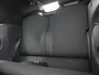 MINI One Mini Cabrio 1.6 airco cruisc centrvergr elecraam electr dak, parkeersensoren achter, radio speler, boordcomputer Ben je klaar om te genieten van de zon en de vrijheid van open rijden? De MINI Mini Cabrio 1.6 One biedt alles wat je zoekt in een cabrio: stijl, plezier en sportief rijgedrag. Deze iconische