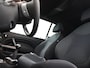 MINI One Mini Cabrio 1.6 airco cruisc centrvergr elecraam electr dak, parkeersensoren achter, radio speler, boordcomputer Ben je klaar om te genieten van de zon en de vrijheid van open rijden? De MINI Mini Cabrio 1.6 One biedt alles wat je zoekt in een cabrio: stijl, plezier en sportief rijgedrag. Deze iconische
