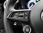 Alfa Romeo Tonale 1.5T Hybrid Sprint | Navigatie | Parkeersensoren voor + Achter | Apple Carplay / Android auto | 18'' LM velgen |