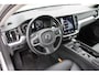 Volvo V60 T5 Automaat Momentum Pro | AppleCarplay | Verw. Voorstoelen | PDC V + A | 18" LMV