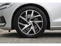 Volvo V60 T5 Automaat Momentum Pro | AppleCarplay | Verw. Voorstoelen | PDC V + A | 18" LMV