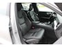 Volvo V60 T5 Automaat Momentum Pro | AppleCarplay | Verw. Voorstoelen | PDC V + A | 18" LMV