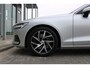 Volvo V60 T5 Automaat Momentum Pro | AppleCarplay | Verw. Voorstoelen | PDC V + A | 18" LMV