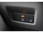 Volkswagen Crafter 35 2.0 TDI L3H3 Trendline 140PK / 103kW, BPM vrij, achteruitrijcamera, parkeersensoren voor en achter (pdc), navigatie, LED laadruimteverlichting, Apple Carplay & Android Auto, comfort bestuurdersstoel, zijschuifdeur rechts, bijrijdersbank, cruise control, keyless start, airco, spraakbediening, zijmarkeringslichten, multifunctioneel lederen stuurwiel, draadloos telefoon laden