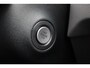 Volkswagen Crafter 35 2.0 TDI L3H3 Trendline 140PK / 103kW, BPM vrij, achteruitrijcamera, parkeersensoren voor en achter (pdc), navigatie, LED laadruimteverlichting, Apple Carplay & Android Auto, comfort bestuurdersstoel, zijschuifdeur rechts, bijrijdersbank, cruise control, keyless start, airco, spraakbediening, zijmarkeringslichten, multifunctioneel lederen stuurwiel, draadloos telefoon laden