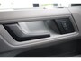 Volkswagen Crafter 30 2.0 TDI L3H2 Trendline 140PK / 103kW, BPM vrij, schuifdeur links + rechts, achteruitrijcamera, Apple Carplay & Android Auto, navigatie, keyless start, comfort bestuurdersstoel, bijrijdersbank, parkeersensoren voor en achter (pdc), rijstrooksensor met correctie (Lane Assist), airco, cruise control, spraakbediening, draadloos telefoon laden, vierseizoensbanden, multifunctioneel lederen stuurwiel, elektrisch verstel- en verwarmbare buitenspiegels