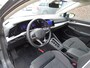 Volkswagen Golf 1.0 eTSI Life Business