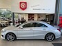 Mercedes-Benz CLA 180 Ambition,AMG Line,Automaat,Navigatie,Parkeerassistent,Trekhaak,Half Leder/Alcantara,Climate&Cruisecontrol,Keyless Entry,Bluetooth met Spraakbediening,18 Inch Lmv