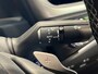 Lexus ES 300h Business Line | Luxueuze uitvoering | LM Velgen 19" | Elektrisch Glazen Panoramadak | Voorstoelen/Stuurwiel Verwarmd |