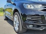 Volkswagen Touareg 3.0 TDI R-line | Panorama | Luchtvering | Trekhaak |