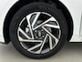 Hyundai i20 1.0 T-GDI COMFORT | OUTLET DEAL!!! | NAVI via APPLE CAR PLAY & ANDROID | CAMERA | CRUISE | ZWARTE LOGO'S | TWO TONE | PRIVACY GLASS | FABRIEKSGARANTIE GELDIG T/M 7-2029! |