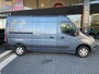 Renault Master T33 2.3 dCi L2H2 / TREKHAAK / NAVIGATIE / CRUISE CONTROL / BIJRIJDERSSTOEL / PARKEERSENSOREN /