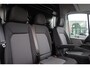 Volkswagen Crafter 35 2.0 TDI L3H3 Trendline 140PK / 103kW, 3500 GVW, BPM vrij, draadloos Apple Carplay & Android Auto, achteruitrijcamera, bijrijdersbank incl. opbervak, airco, cruise control, parkeersensoren voor + achter, licht- en regensensor, Digital Cockpit, verstelbare lendensteun bestuurdersstoel, Lane Assist, elektronische handrem, bandenspanningssensoren, bestuurdersstoel in hoogte verstelbaar, Keyless Start, vermoeidheidsherkenning