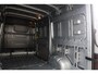 Volkswagen Crafter 35 2.0 TDI L3H3 Trendline 140PK / 103kW, 3500 GVW, BPM vrij, draadloos Apple Carplay & Android Auto, achteruitrijcamera, bijrijdersbank incl. opbervak, airco, cruise control, parkeersensoren voor + achter, licht- en regensensor, Digital Cockpit, verstelbare lendensteun bestuurdersstoel, Lane Assist, elektronische handrem, bandenspanningssensoren, bestuurdersstoel in hoogte verstelbaar, Keyless Start, vermoeidheidsherkenning
