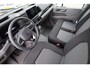 Volkswagen Crafter 35 2.0 TDI L3H3 Trendline 140PK / 103kW, 3500 GVW, BPM vrij, draadloos Apple Carplay & Android Auto, achteruitrijcamera, bijrijdersbank incl. opbervak, airco, cruise control, parkeersensoren voor + achter, licht- en regensensor, Digital Cockpit, verstelbare lendensteun bestuurdersstoel, Lane Assist, elektronische handrem, bandenspanningssensoren, bestuurdersstoel in hoogte verstelbaar, Keyless Start, vermoeidheidsherkenning