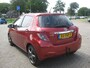 Toyota Yaris 1.3 VVT-i Executive luxe in Nederland nieuw geleverde yaris met navigatie!