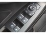 Ford Focus Wagon 1.0-155pk EcoBoost Mild-Hybrid Active AUTOMAAT ! Trekgewicht 1.500kg ! Slechts 8.100km ! Ruim €. 9.000,- beneden de nieuwprijs ! Volautm. airco dual, navigatie, telefoonvoorb., adaptive cruise control, LED verlichting, metallic lak, camera, front-, lane- en side assist, LM wielen, Isofix etc.