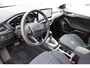 Ford Focus Wagon 1.0-155pk EcoBoost Mild-Hybrid Active AUTOMAAT ! Trekgewicht 1.500kg ! Slechts 8.100km ! Ruim €. 9.000,- beneden de nieuwprijs ! Volautm. airco dual, navigatie, telefoonvoorb., adaptive cruise control, LED verlichting, metallic lak, camera, front-, lane- en side assist, LM wielen, Isofix etc.
