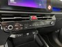 Kia Niro EV ExecutiveLine 64.8 kWh | Schuif-/kanteldak | Parkeersensoren | Elektr. bedienbare achterklep met sensorsturing | Achteruitrij camera | Adaptive cruise control | Apple Carplay/Android Auto |