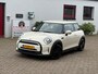 MINI One Mini 3-Deurs (f56) 1.5 102pk Aut Business Edition/ John Cooper Works velgen/ Navigatie/ Half lederen bekleding/ Parkeersensoren/ DAB/ 1 Eigenaar/ Origineel NL/ NAP