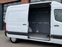 Mercedes-Benz eSprinter eSprinter L2H2 141 km | Camera, Bankje , Betimmering | Certified 24 maanden garantie