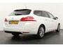 Peugeot 308 SW BWJ 2020 1.2 131 PK Blue Lease Premium AUTOMAAT APPLE CARPLAY / ANDROID AUTO / PANORAMADAK / PRIV. GLAS / CAMERA / HALF LEDER / NAVI / CLIMA / CRUISE / BLUETOOTH / LANE ASSIST / PARKEERSENSOREN / LMV 16 INCH / DAB / MULTIFUNCT. STUUR / ISOFIX / LED