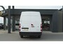 Renault Master T35 2.3 dCi 135 L2H2 Comfort | Direct Leverbaar | Navigatie | Parkeersensoren | Airco | Cruise Control | Vloerplaat In Laadruimte