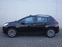 Peugeot 2008 1.2 PureTech Active Panoramadak / Trekhaak / Navigatie