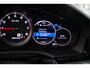 Porsche Cayenne 4.0 Turbo V8 550PK | ACC | 360 Cam | Lane & Side Assist | Sport Design | Sport chrono | PDCC | Bose | E.TH 3500KG | Achterasbesturing | Carbon | Pano | Softclose | Luchtvering | Matrix Led | Keyless | PDLS+ | Garagedeuropener | Lederpack | Alcantara Hemel |