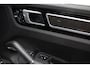 Porsche Cayenne 4.0 Turbo V8 550PK | ACC | 360 Cam | Lane & Side Assist | Sport Design | Sport chrono | PDCC | Bose | E.TH 3500KG | Achterasbesturing | Carbon | Pano | Softclose | Luchtvering | Matrix Led | Keyless | PDLS+ | Garagedeuropener | Lederpack | Alcantara Hemel |
