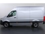Mercedes-Benz Sprinter 315 CDI | L2 H2 | RWD | Aut. | PRO | BPM VRIJ! | ACHTERUITRIJCAMERA | 3500 KG AHW | DODEHOEKASSISTENT | AIRCO | CRUISE | CARPLAY | ANDROID AUTO | METALLIC | 3-ZITS | MBUX SYSTEEM GROOT