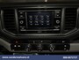 Volkswagen Crafter 2.0 TDI 141pk L3H3 L2H2 Euro6 Airco | Camera | Apple Carplay | Cruisecontrol Android Auto, Parkeersensoren, Bijrijdersbank, 3000kg Trekvermogen, zilver