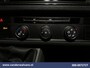 Volkswagen Crafter 2.0 TDI 140pk L3H3 L2H2 Euro6 Airco | Camera | Apple Carplay | Cruisecontrol Android Auto, Parkeersensoren, Bijrijdersbank, 3000kg Trekvermogen, zilver