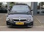 BMW 3-Serie Touring 330i High Executive M-PAKKET PANO DEALER OND.!