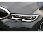BMW 3-Serie Touring 330i High Executive M-PAKKET PANO DEALER OND.!