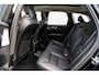 Volvo XC60 Recharge T6 AWD Ultimate Dark | Luchtvering | Bowers & Wilkins audio | Trekhaak | 360 Camera | Stoel- en stuurwielverwarming |