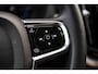 Volvo XC60 Recharge T6 AWD Ultimate Dark | Luchtvering | Bowers & Wilkins audio | Trekhaak | 360 Camera | Stoel- en stuurwielverwarming |