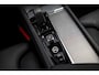 Volvo XC60 Recharge T6 AWD Ultimate Dark | Luchtvering | Bowers & Wilkins audio | Trekhaak | 360 Camera | Stoel- en stuurwielverwarming |