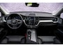 Volvo XC60 Recharge T6 AWD Ultimate Dark | Luchtvering | Bowers & Wilkins audio | Trekhaak | 360 Camera | Stoel- en stuurwielverwarming |