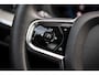Volvo XC60 Recharge T6 AWD Ultimate Dark | Luchtvering | Bowers & Wilkins audio | Trekhaak | 360 Camera | Stoel- en stuurwielverwarming |