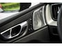 Volvo XC60 Recharge T6 AWD Ultimate Dark | Luchtvering | Bowers & Wilkins audio | Trekhaak | 360 Camera | Stoel- en stuurwielverwarming |